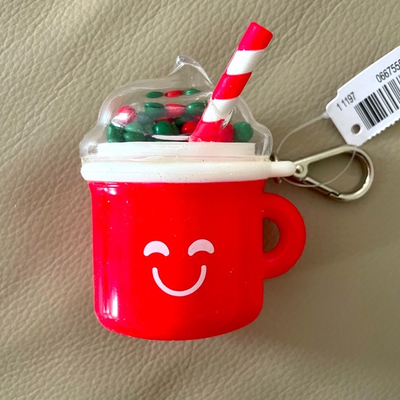 NWT**Bath & Body Works hot cocoa cup PocketBac keychain - Picture 1 of 5